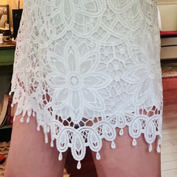 SAYLOR White Lace Two Piece Set - Picture 11 of 13